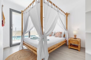 5 bedrooms, iron/ironing board, travel crib, free WiFi