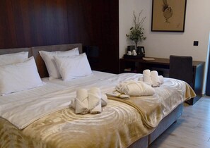 Deluxe Triple Room, Balcony | In-room safe, soundproofing, free WiFi, bed sheets - Resort Stribor, Gorski kotar (Ogulin)