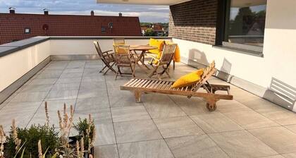 Ferienwohnung Aramis- Neuwertige Penthouse-Wohnung ni gelb