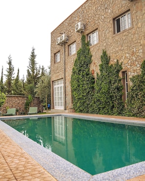 Alberca al aire libre