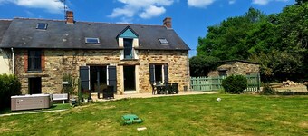 Country house close to shops