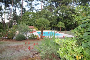 Property grounds - Countryside rental with private pool at the tip of three departments (Montcabrier)
