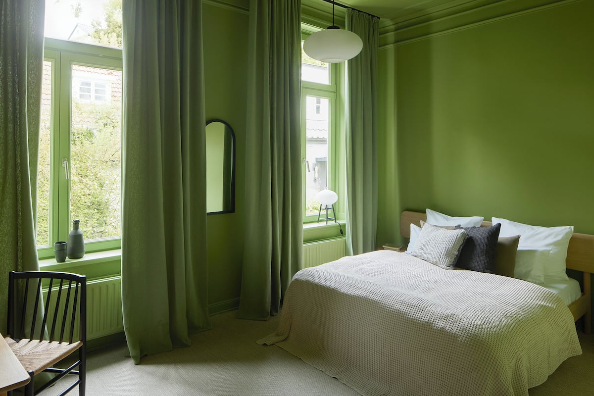 Medium Studio | 1 bedroom, hypo-allergenic bedding, individually decorated, desk