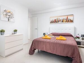 2 bedrooms, free WiFi, bed sheets