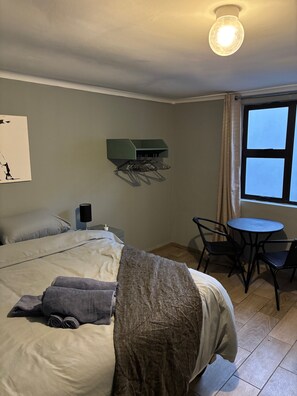 1 chambre, Wi-Fi gratuit, draps fournis