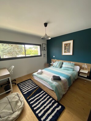 4 bedrooms, iron/ironing board, WiFi, bed sheets - Architect-designed villa in Anglet (Anglet)