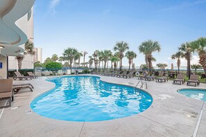 Indoor pool - Vermosa by StayMareni - Oceanfront Suite (Myrtle Beach)