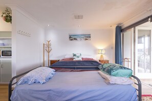 1 chambre, fer et planche à repasser, Wi-Fi, draps fournis