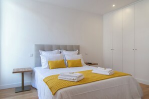 5 soverom, strykejern/-brett, wi-fi og sengetøy