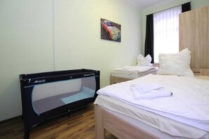 Comfort Apartment, 3 Bedrooms | 9 bedrooms, individually furnished