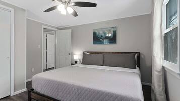 7 dormitorios, tabla de planchar con plancha, cuna de viaje y wifi