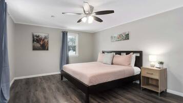 7 dormitorios, tabla de planchar con plancha, cuna de viaje y wifi