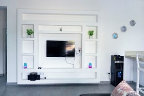 Interior - “Four You Two”
Charming 3-bedroom house with AC and WiFi in tranquil Diani Beach (Ukunda)