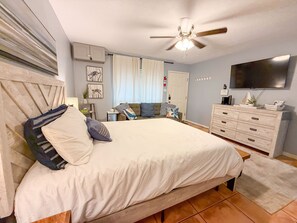 Iron/ironing board, free WiFi, bed sheets