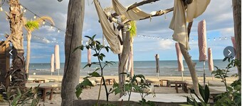 New villa with real Jacuzzi in a green setting 20 minutes from the beaches