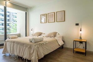 2 Schlafzimmer, Schreibtisch, Bügeleisen/Bügelbrett, WLAN