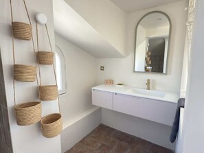 Chuveiro, secador de cabelo