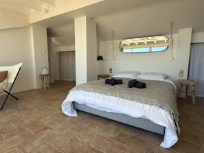 3 bedrooms, iron/ironing board, travel crib, WiFi