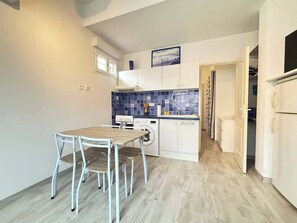 Dining - Seaside Apartment – Ideal for Families and Friends (Valras-Plage)