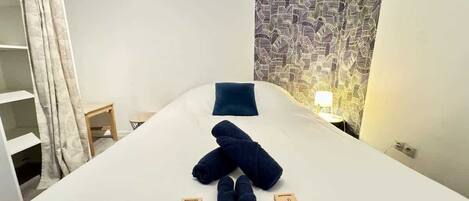 1 chambre, fer et planche Ă repasser, Wi-Fi, literie fournie
