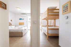 2 室のベッドルーム、アイロン / アイロン台、WiFi、ベッドシーツ