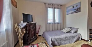 1 bedroom, iron/ironing board, bed sheets