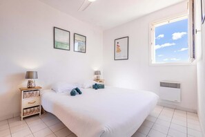 2 bedrooms, iron/ironing board, travel cot, bed sheets