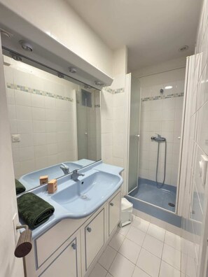 Dusche, Haartrockner