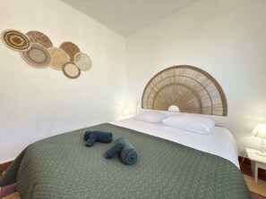 1 bedroom, iron/ironing board, travel cot, WiFi