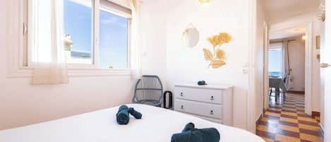 1 bedroom, iron/ironing board, travel cot, WiFi