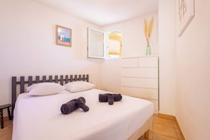 1 bedroom, iron/ironing board, travel cot, bed sheets