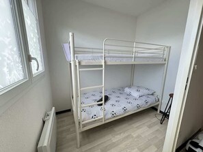 2 sovrum och sängkläder