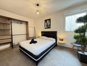 4 dormitorios, tabla de planchar con plancha, wifi y ropa de cama