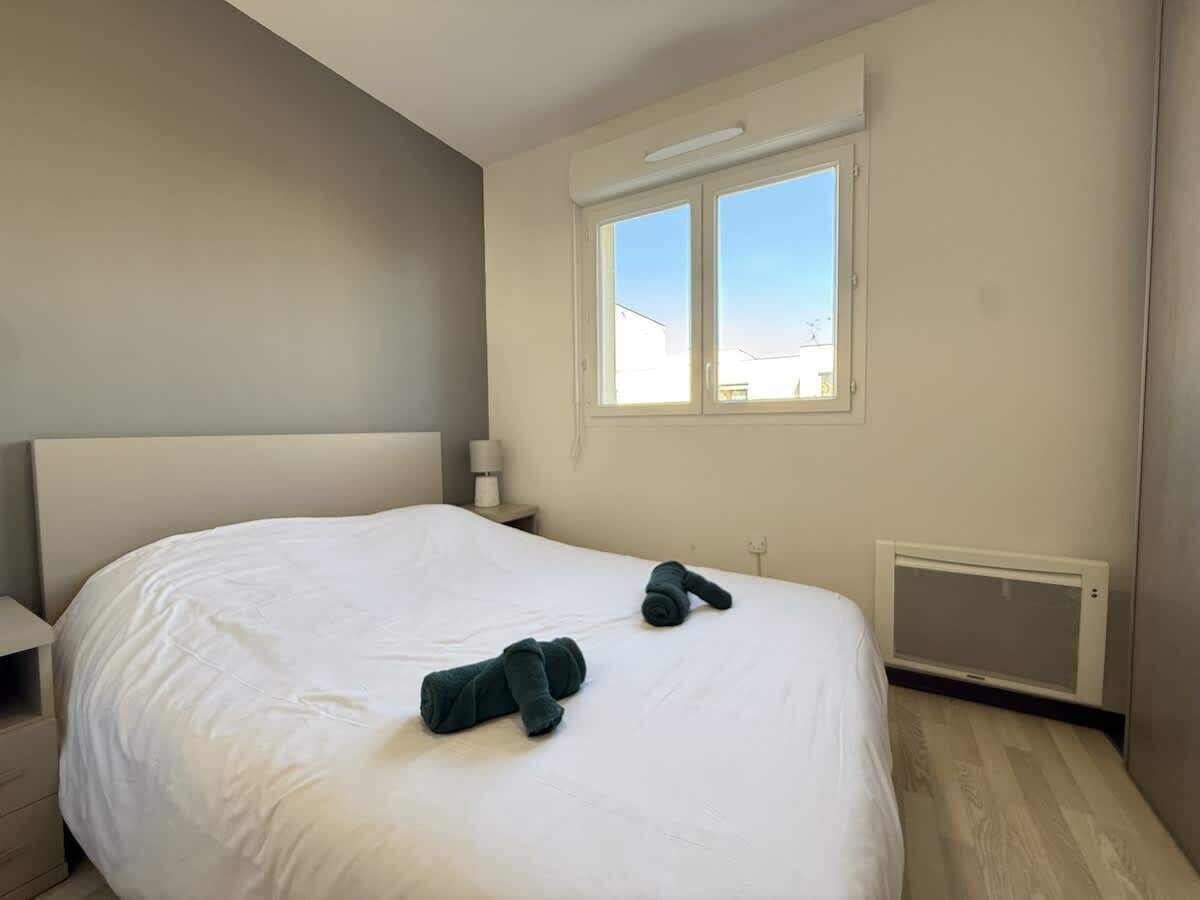 2 slaapkamers, een strijkplank/strijkijzer, wifi, beddengoed
