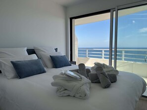 15 habitaciones, tabla de planchar con plancha, wifi y ropa de cama 