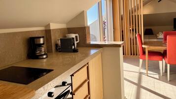 Réfrigérateur, four, plaque de cuisson, lave-vaisselle