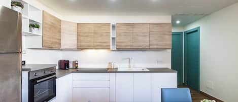 Fridge, microwave, oven, stovetop