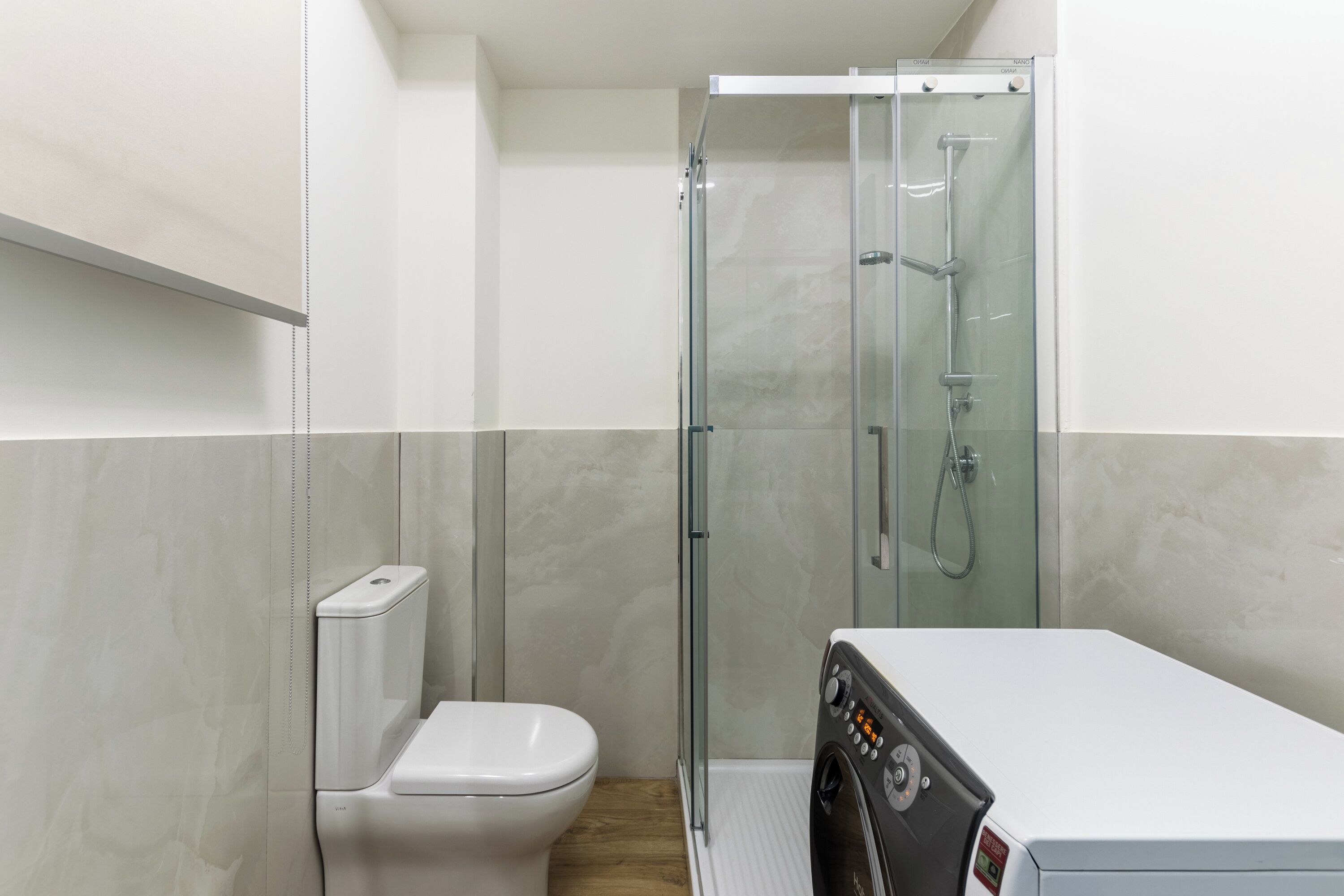 Doccia, asciugacapelli, bidet, asciugamani