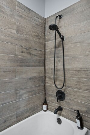 Shower, towels
