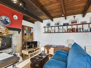 Televisie en een open haard