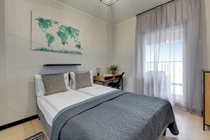 Classic Apartment, Balcony | Iron/ironing board, free WiFi - Lion Apartments - Nadmotławie (Gdansk)
