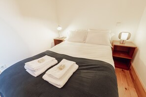 2 多间卧室、熨斗/熨衣板、免费 WiFi、床单