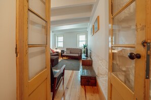 TV - Historical Duplex with Terrace by Hosty (Oporto)