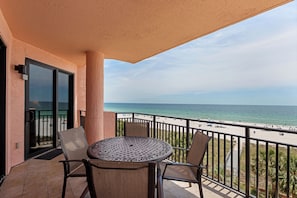Outdoor dining - 403C - Beautiful 2-bedroom 2 bath beachfront condo (ORANGE BEACH)