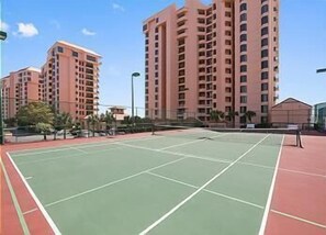 Sports court - 403C - Beautiful 2-bedroom 2 bath beachfront condo (ORANGE BEACH)