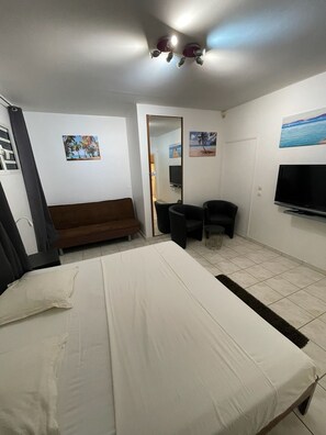 1 bedroom, iron/ironing board, WiFi, bed sheets