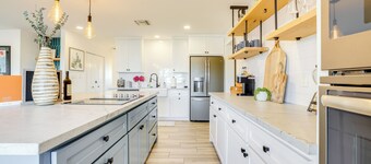 4 Mi to Dtwn: Home w/ Fire Pit & Patio in Tempe