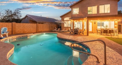 5 BD Gilbert Home 4 Min to Downtown