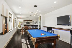 Spielezimmer