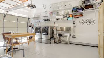 ์ํํธ (1 Bedroom) | ๋ด๋ถ